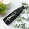 termo botella de acero color negro personalizada con nombre en grabado laser para regalo