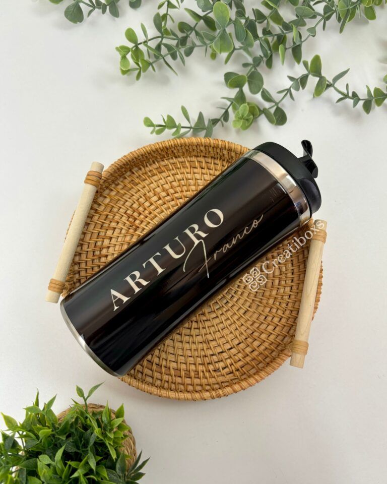 Termo de acero inoxidable color negro personalizado sublimado con nombre para regalo