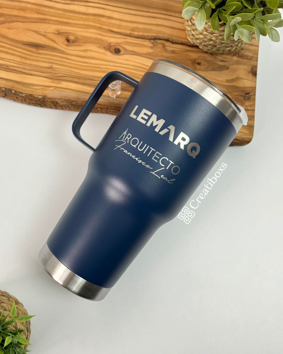 termo 30oz azul con agarradera personalizado logo en grabado laser
