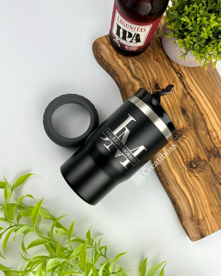 portalatas color negro personalizado en grabado laser con logo para regalo