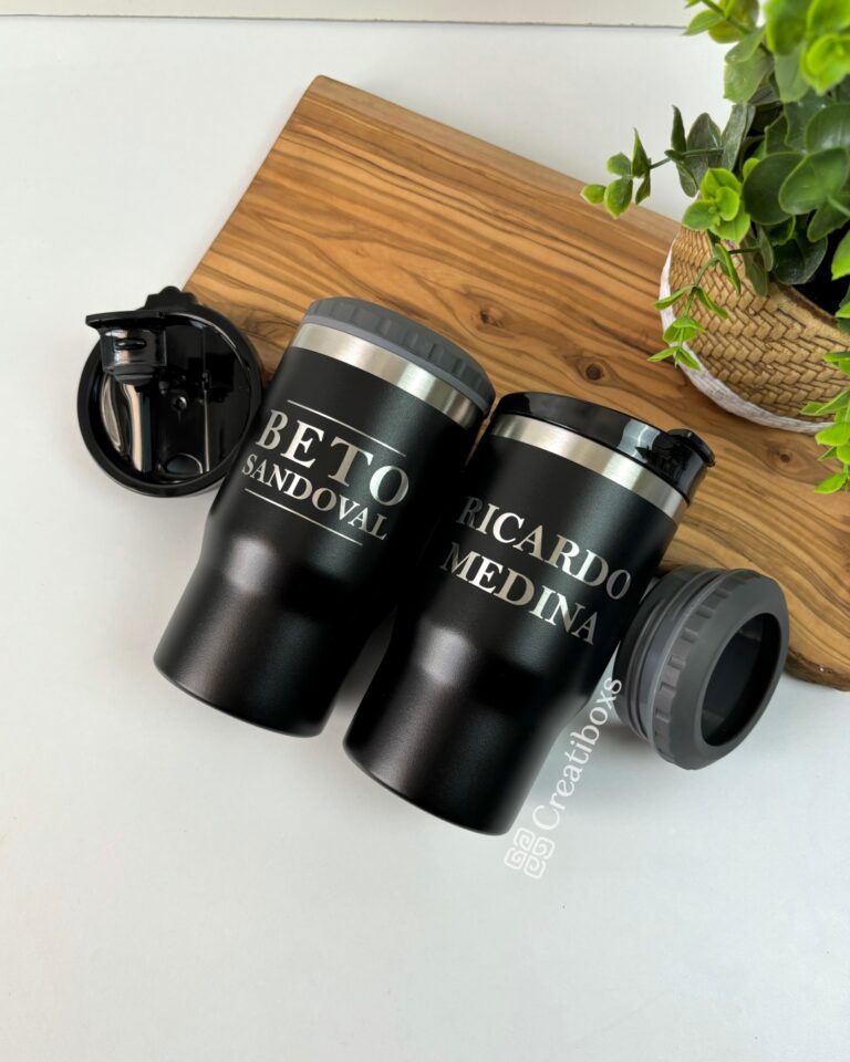 dos termos porta latas y botellas 4 en 1 color negro personalizaos en grabado laser con nombre para regalo