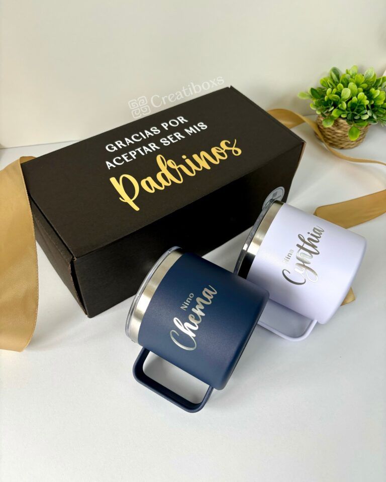 kit de regalo para padrinos que incluye dos termos de acero personalizados con grabado laser y caja de regalo personalizada para realizar agradecimiento a padrinos
