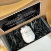 kit de regalo personalizado para madrina con termo vinero de 12 oz blanco y caja de regalo con mensaje personalizado de peticion de madrina de boda