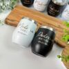 dos termos vineros de 12 oz personalizados para padrinos de boda uno color negro y otro color blanco