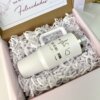Regalo de graduación con termo personalizado y caja personalizada: incluye termo con diseño de enfermería, caja rellena de papel picado y tarjeta de celebración, el detalle ideal para celebrar a un graduado.