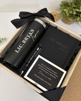 Kit regalo corporativo termo delgado 590ml, libreta y bolígrafo personalizado con tarjeta.