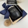 Kit regalo personalizado termo 360ml y bolígrafo personalizado con tapa de madera, lazo azul marino y tarjeta de felicitación en español.