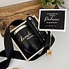 Kit regalo personalizado: termo negro de 360ml, bolígrafo personalizado y tarjeta con la pregunta "¿Te gustaría ser nuestro Padrino de generación?". Incluye moño decorativo.