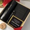 Kit regalo termo digital liso 500ml, libreta y bolígrafo personalizado con tarjeta de cumpleaños, todo hecho a medida y atado con cinta roja.